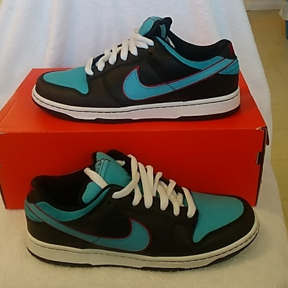angels and demons nike sb